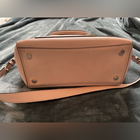 Pink Michael kors purse - Picture 3 of 3